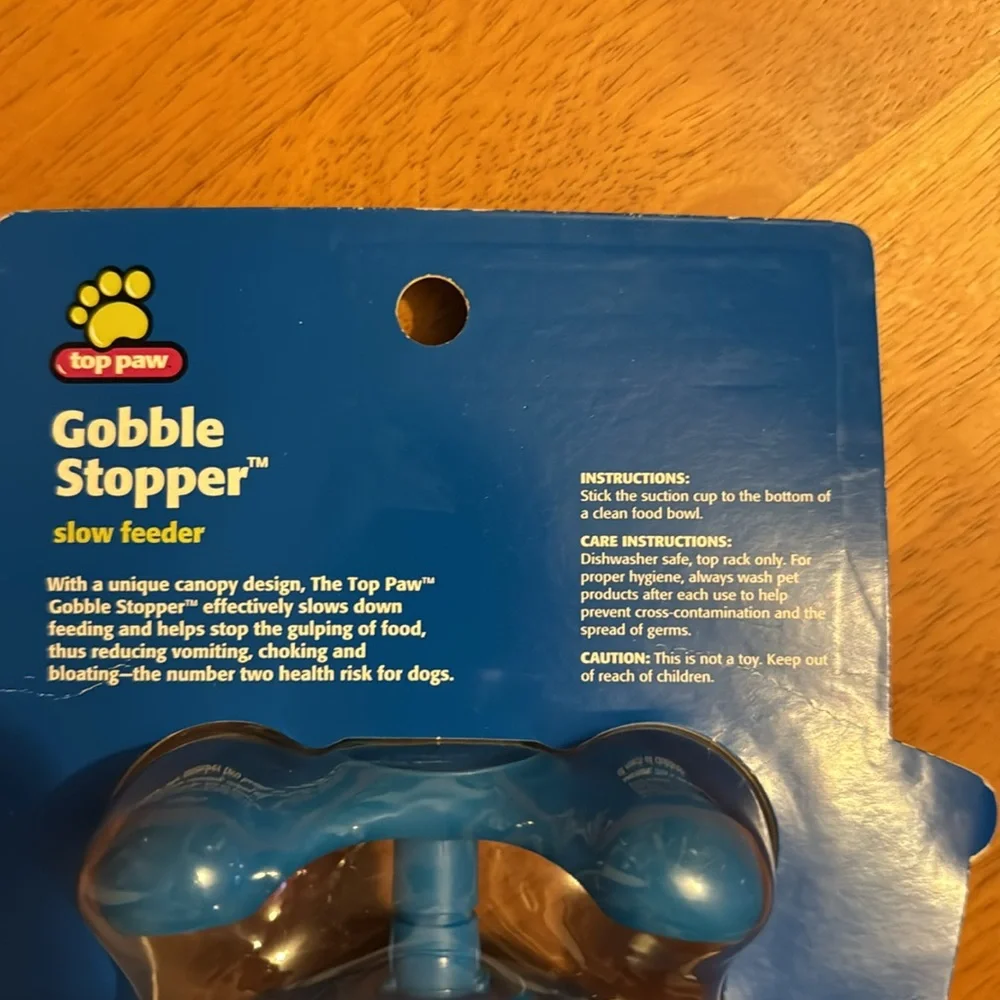 NWT Top Paw Gobble Stopper slow feeder Medium
